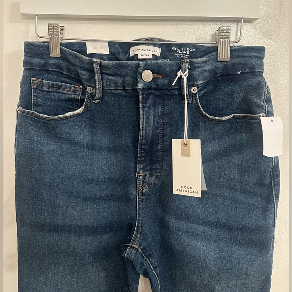 GOOD AMERICAN Good Legs Flare Jeans in Indigo - Picture 2 of 5